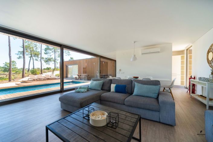 Image No.10-4 Bed Villa for sale