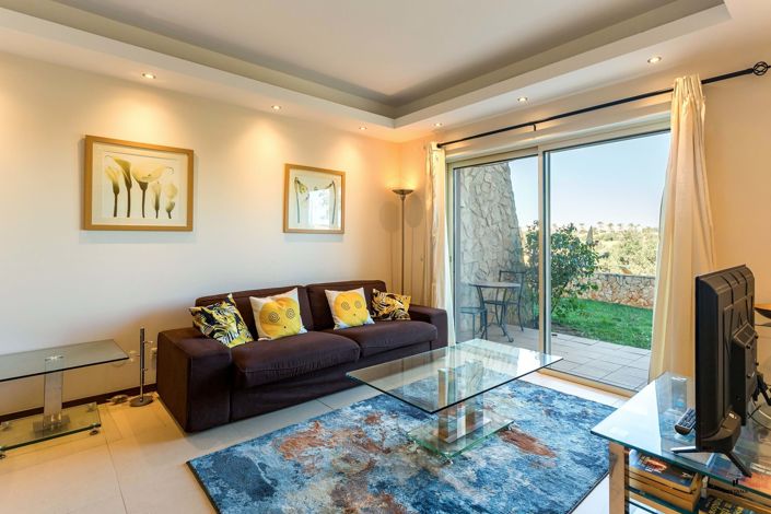 Image No.3-2 Bed Property for sale