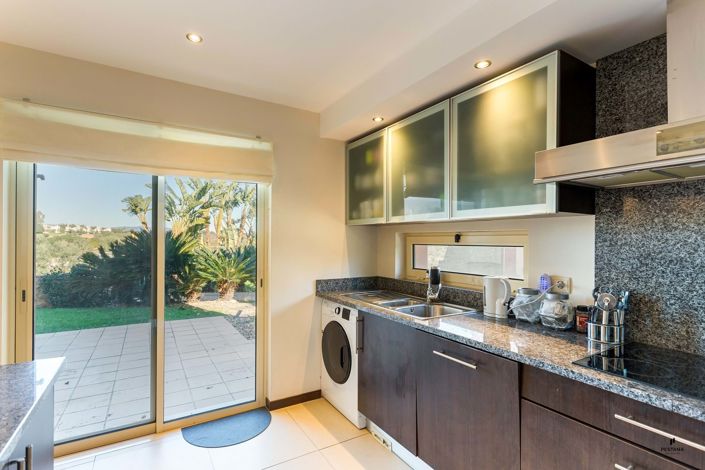 Image No.7-2 Bed Property for sale