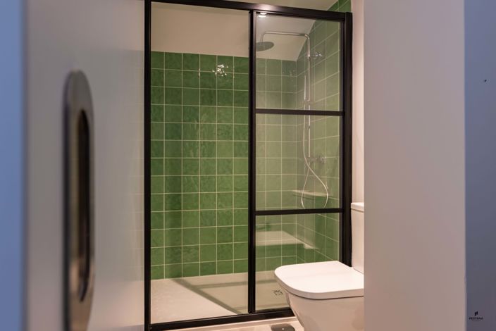 Image No.14-2 Bed Property for sale