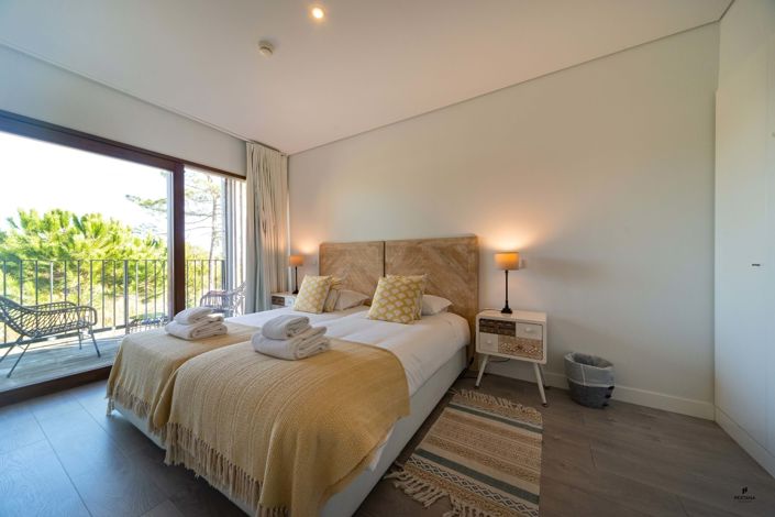 Image No.17-3 Bed Property for sale