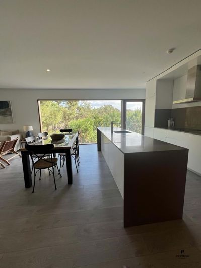 Image No.3-3 Bed Property for sale