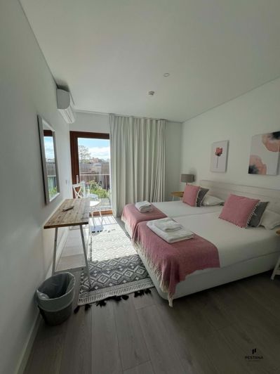 Image No.5-3 Bed Property for sale