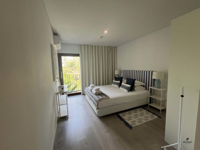 Image No.6-3 Bed Property for sale