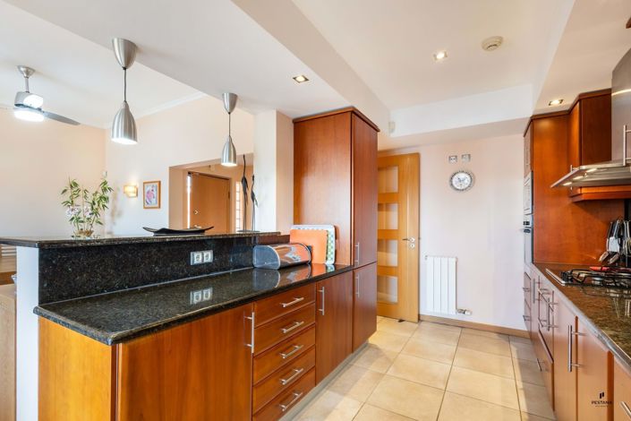 Image No.6-2 Bed Property for sale