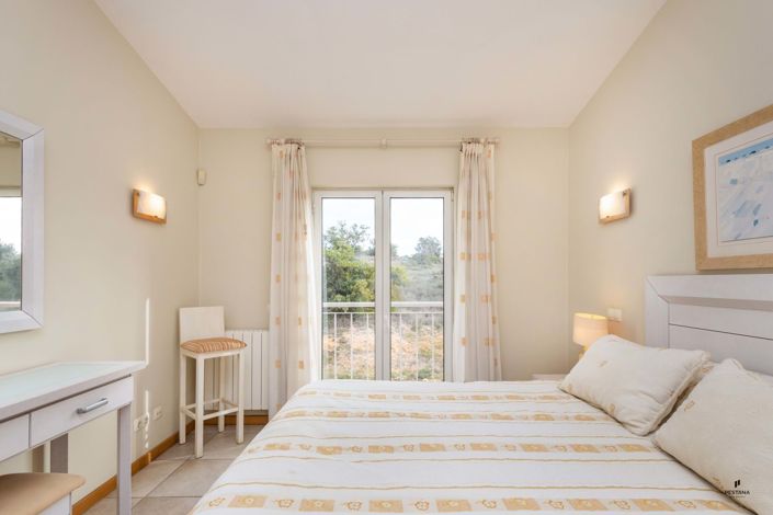 Image No.8-2 Bed Property for sale