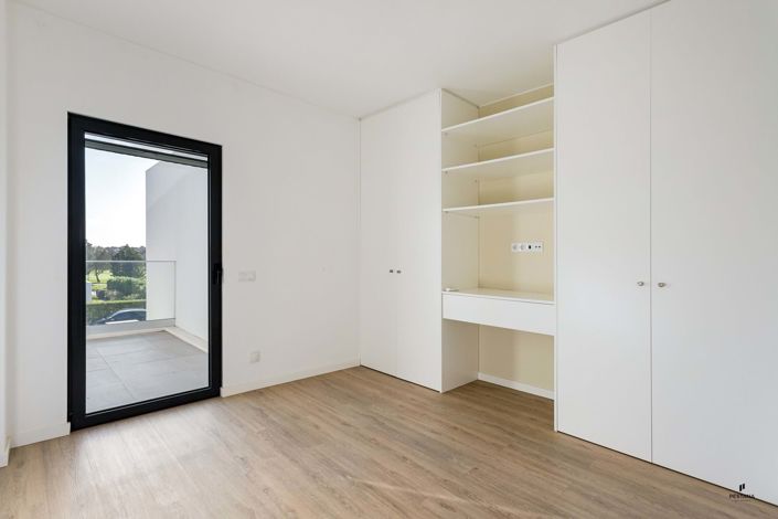 Image No.11-2 Bed Townhouse for sale