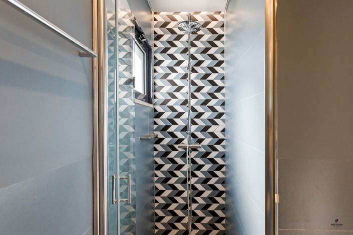 Image No.18-2 Bed Townhouse for sale