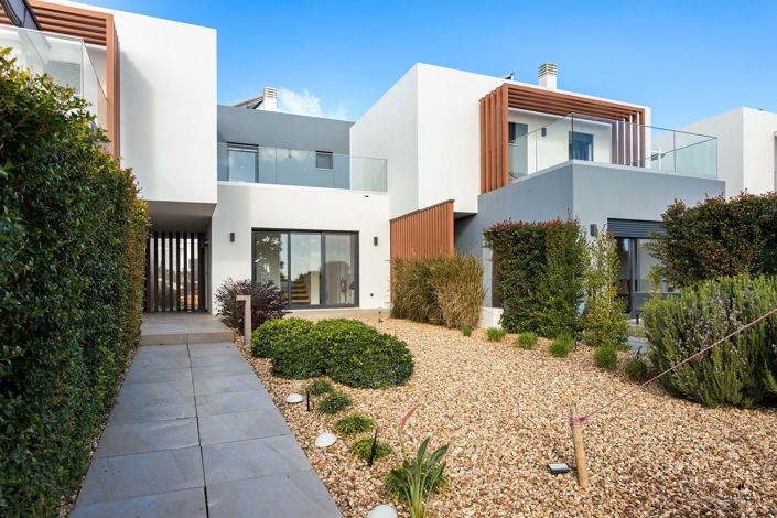 Image No.21-2 Bed Townhouse for sale