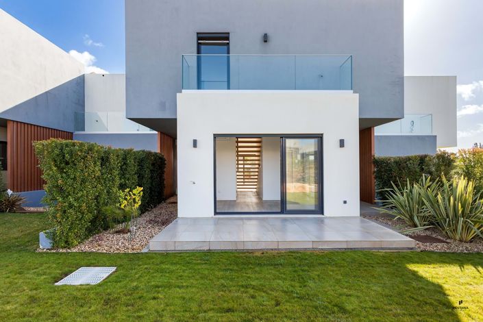 Image No.22-2 Bed Townhouse for sale