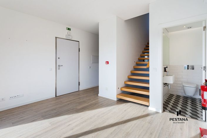Image No.4-2 Bed Townhouse for sale