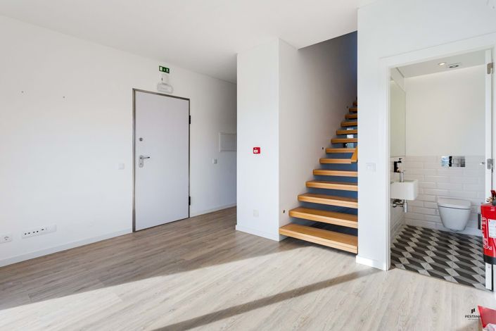 Image No.4-2 Bed Townhouse for sale