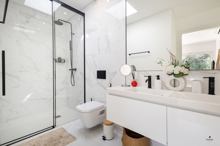 Image No.12-3 Bed Semi-Detached for sale