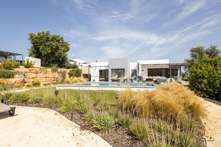 Image No.16-3 Bed Semi-Detached for sale