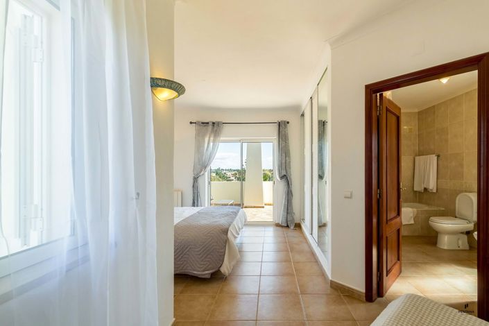 Image No.15-3 Bed Villa for sale