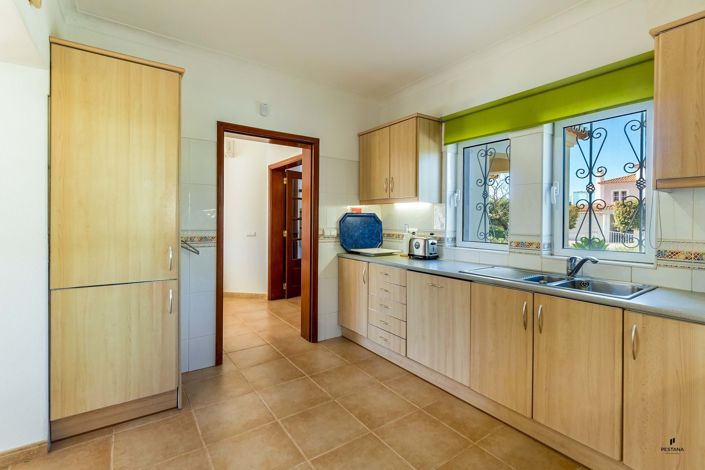 Image No.7-3 Bed Villa for sale