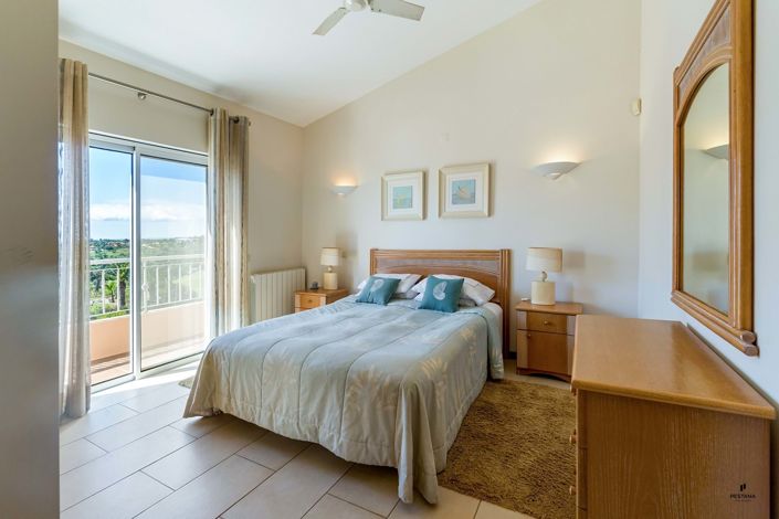 Image No.10-3 Bed Property for sale