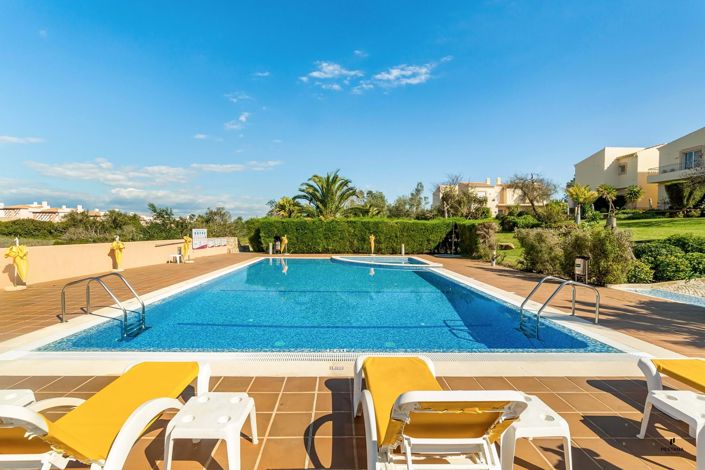 Image No.15-3 Bed Property for sale