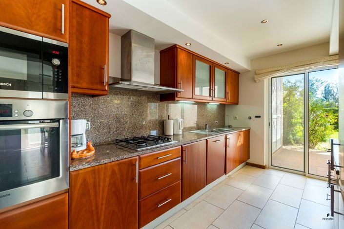 Image No.6-3 Bed Property for sale