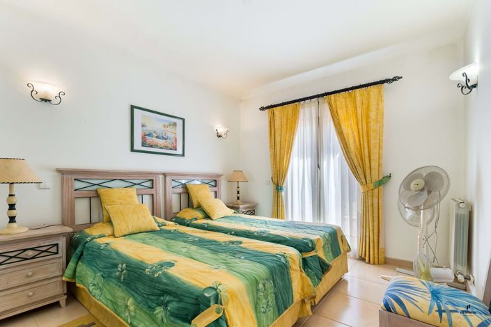 Image No.9-2 Bed Property for sale