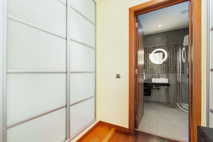 Image No.12-2 Bed Property for sale