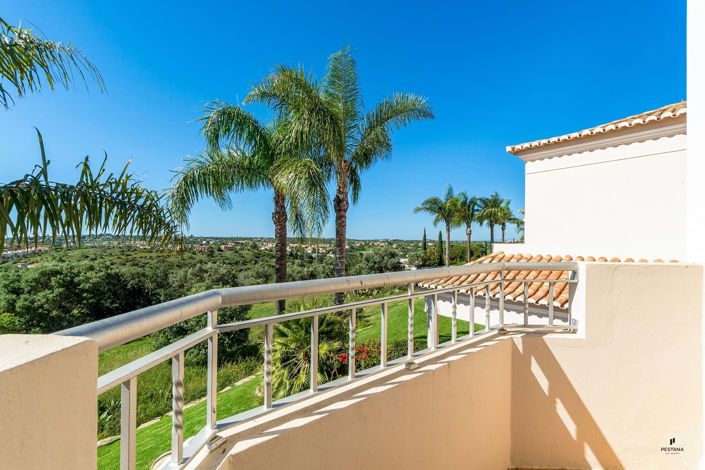 Image No.15-2 Bed Property for sale