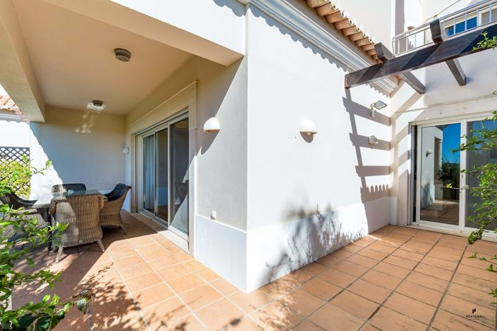 Image No.17-2 Bed Property for sale