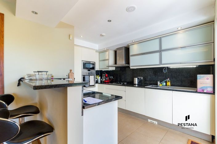 Image No.6-2 Bed Property for sale