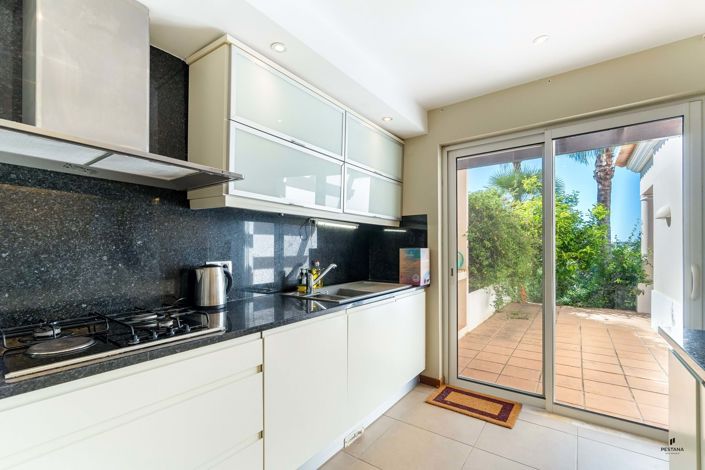 Image No.7-2 Bed Property for sale