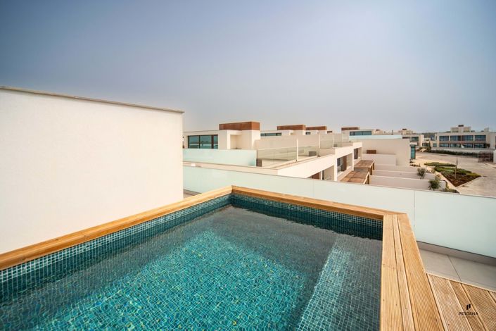 Image No.11-3 Bed Apartment for sale