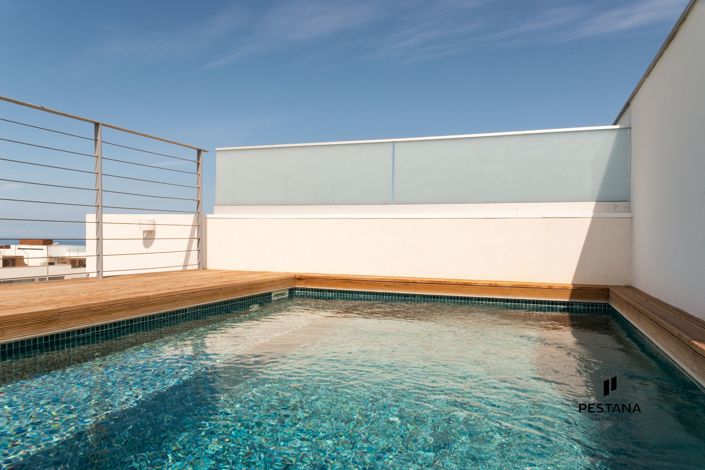 Image No.12-3 Bed Property for sale
