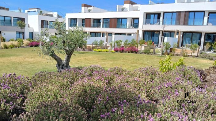 Image No.17-3 Bed Property for sale