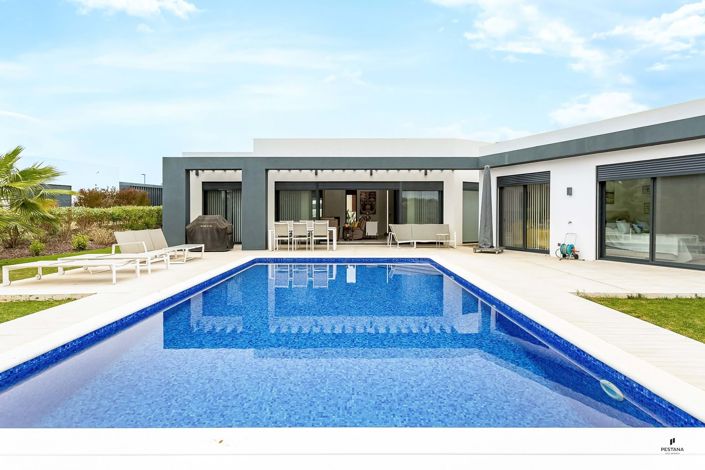 Image No.21-3 Bed Villa for sale