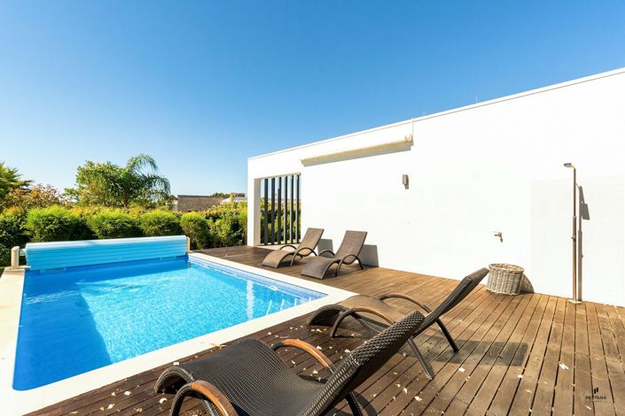 Image No.19-3 Bed Villa for sale