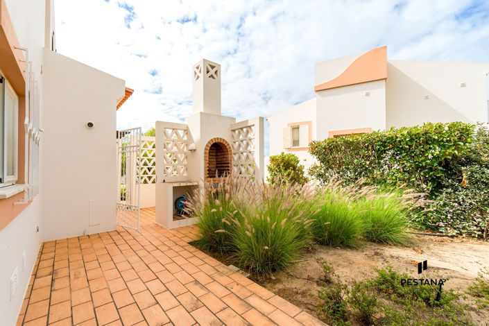 Image No.18-3 Bed Villa for sale