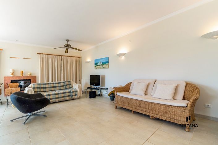 Image No.3-3 Bed Villa for sale