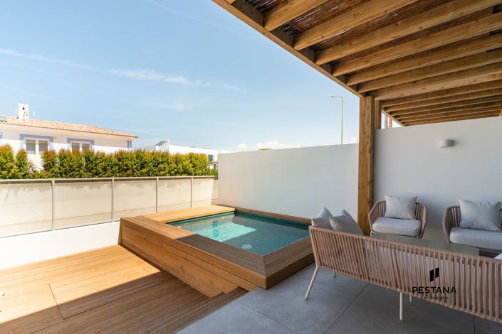 Image No.23-3 Bed Apartment for sale