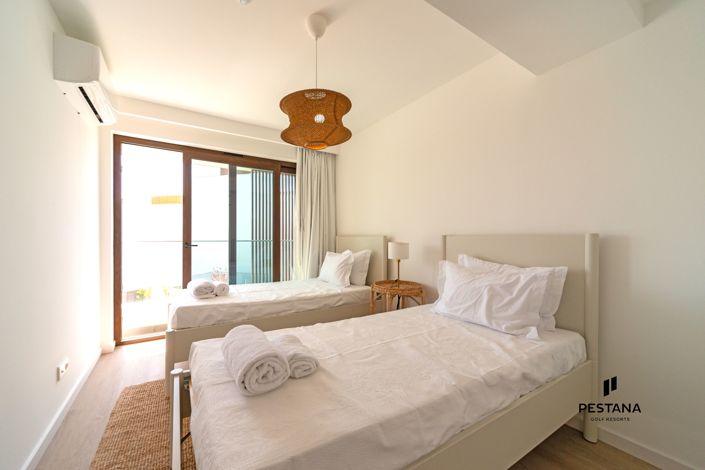Image No.10-3 Bed Apartment for sale