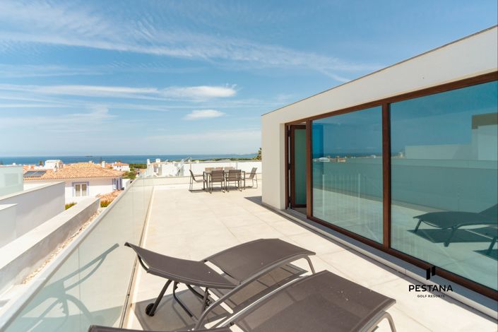 Image No.22-3 Bed Apartment for sale