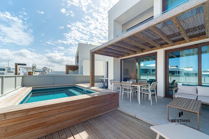 Image No.25-3 Bed Apartment for sale
