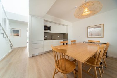 82-520278-27805f61994566c5e913e3736cfb667f985