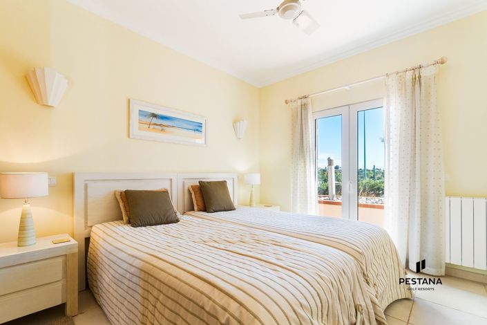 Image No.13-3 Bed Property for sale