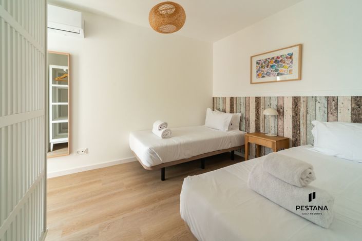 Image No.6-3 Bed Property for sale