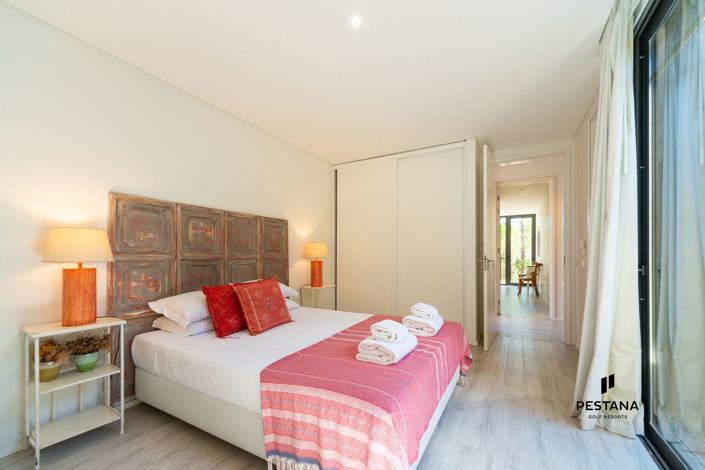 Image No.26-5 Bed Villa for sale