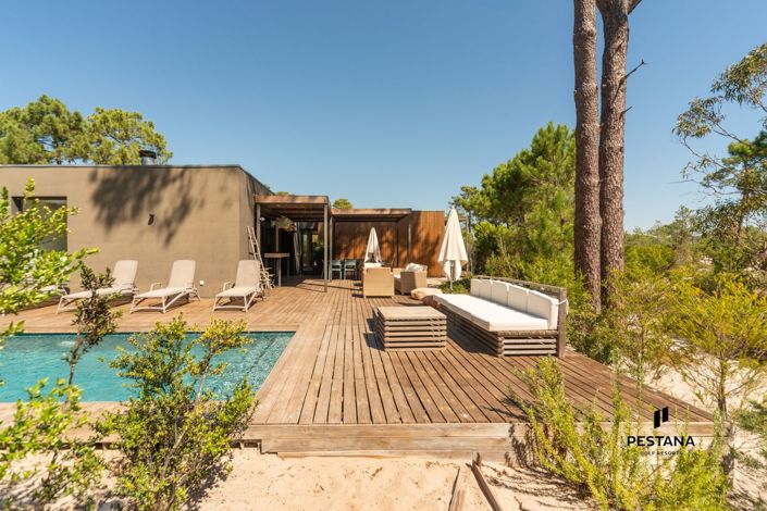 Image No.37-5 Bed Villa for sale