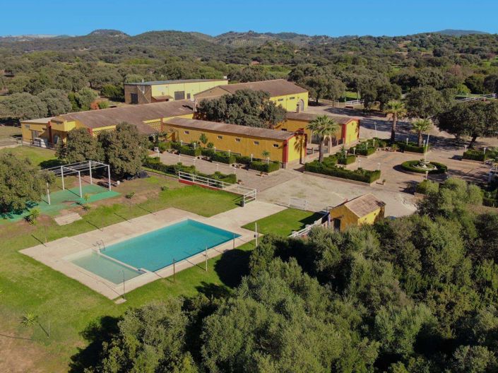 Image No.1-Propriété de 21 chambres à vendre à La Puebla de Cazalla