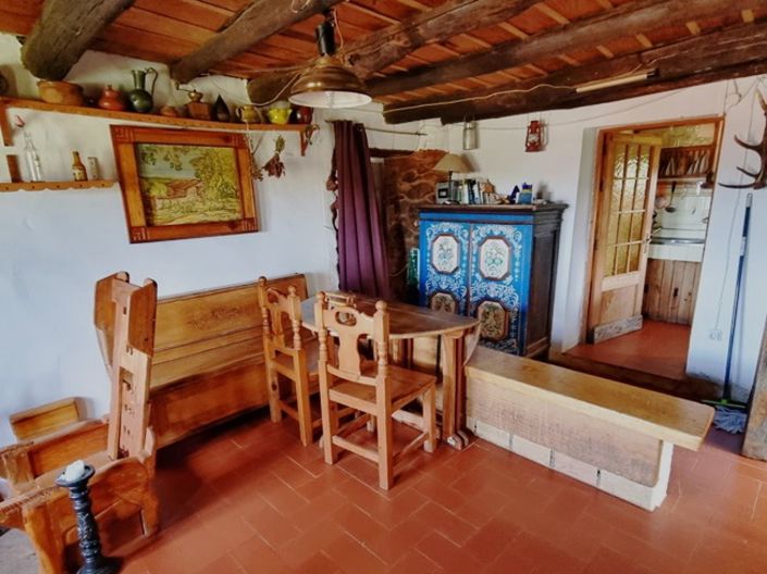 Image No.30-6 Bed Property for sale