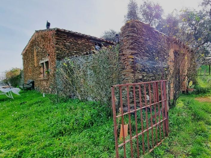 Image No.40-6 Bed Property for sale