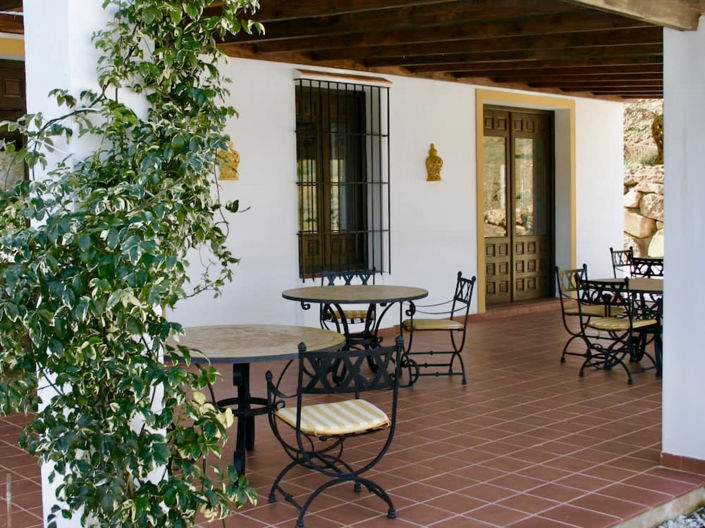 Image No.20-13 Bed Property for sale