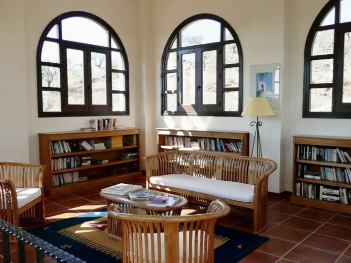 Image No.35-13 Bed Property for sale